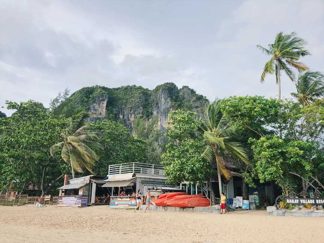 Krabi-Say goodbye to Phuket, Krabi has all the niche islands you want