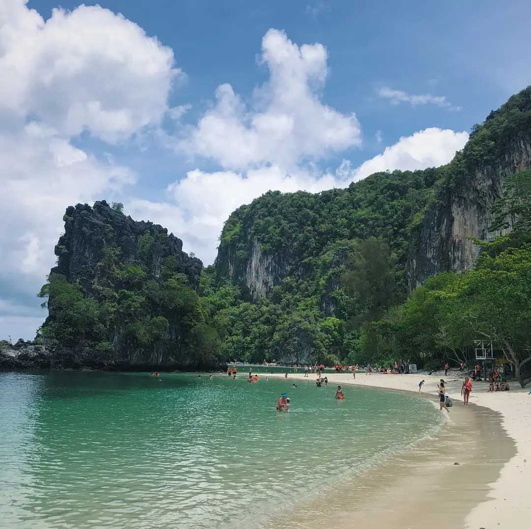 Krabi-Say goodbye to Phuket, Krabi has all the niche islands you want