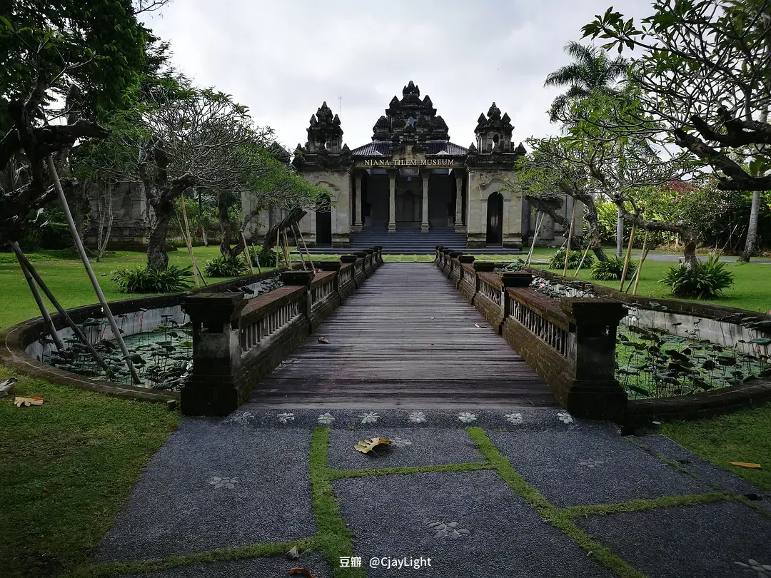Bali-The ultimate experience of Indonesia’s active volcanoes, art and leisure in Bali