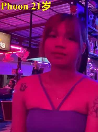Pattaya-Visited Pattaya Beer Bar Oh Bar, 20 year old girl with huge breasts gave me blowjob