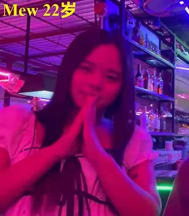 Pattaya-Visited Pattaya Beer Bar Oh Bar, 20 year old girl with huge breasts gave me blowjob