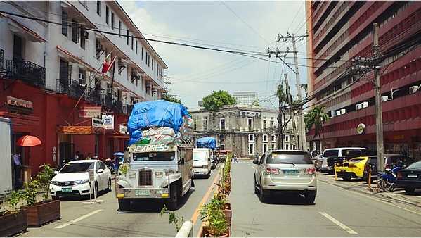 Manila/Luzon-Philippines Luzon Island City Track Travel Guide Follow the footsteps of volcanoes