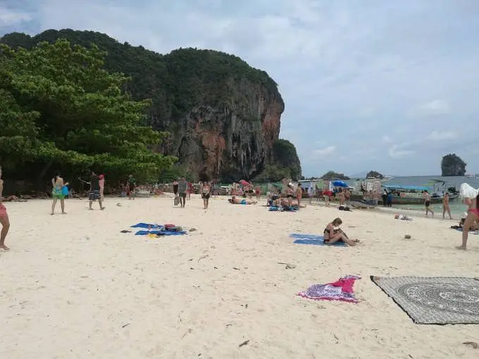 Krabi-Thailand travel guide from Krabi to Chiang Mai, beach and night market snacks