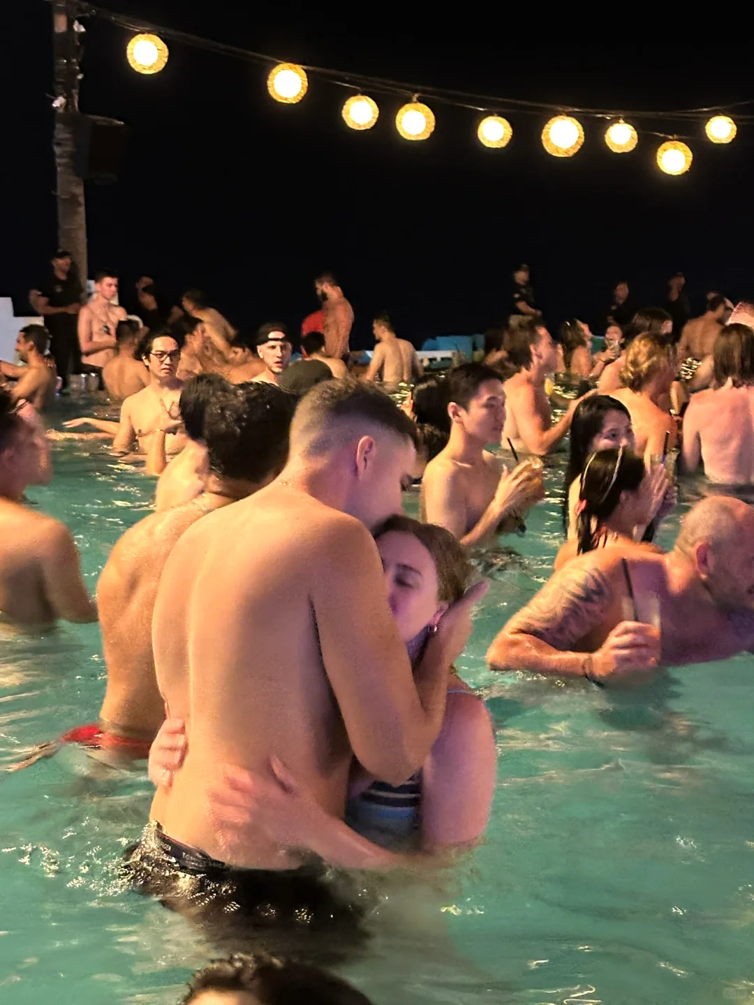 Bali-Finns Club Bali sunset pool music bar, sexy bikini beach queue