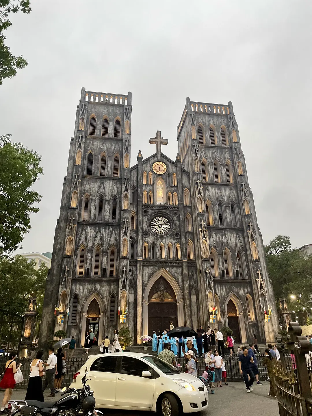 Hanoi-Hanoi, Vietnam: A city that dances crazily on your tongue, eyeballs and nerves