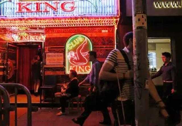 Hongkong-Hong Kong Wan Chai Red Light District: A haven of peace and tranquility with nightclubs everywhere