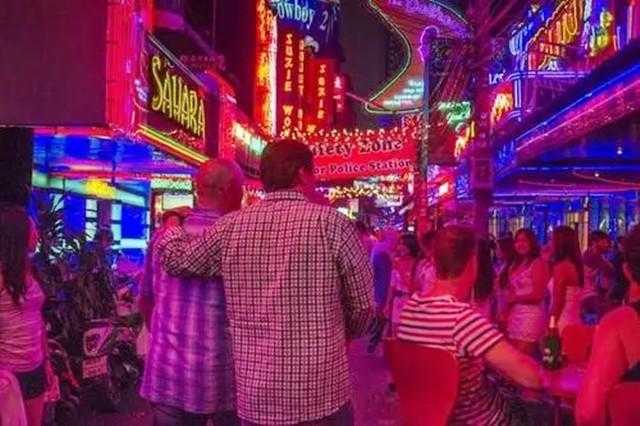 Hongkong-Hong Kong Wan Chai Red Light District: A haven of peace and tranquility with nightclubs everywhere