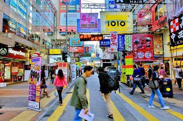 Hongkong-Hong Kong Wan Chai Red Light District: A haven of peace and tranquility with nightclubs everywhere