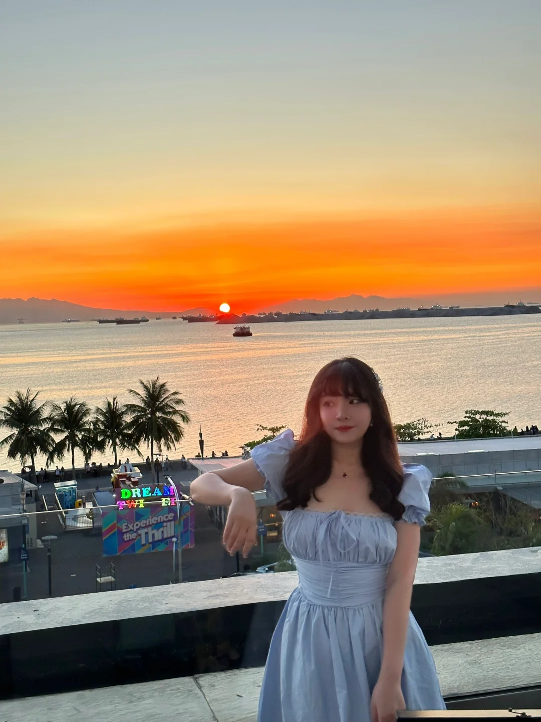 Manila/Luzon-Afternoon tea at Conrad Manila, watching the sunset on the Ferris wheel by the sea