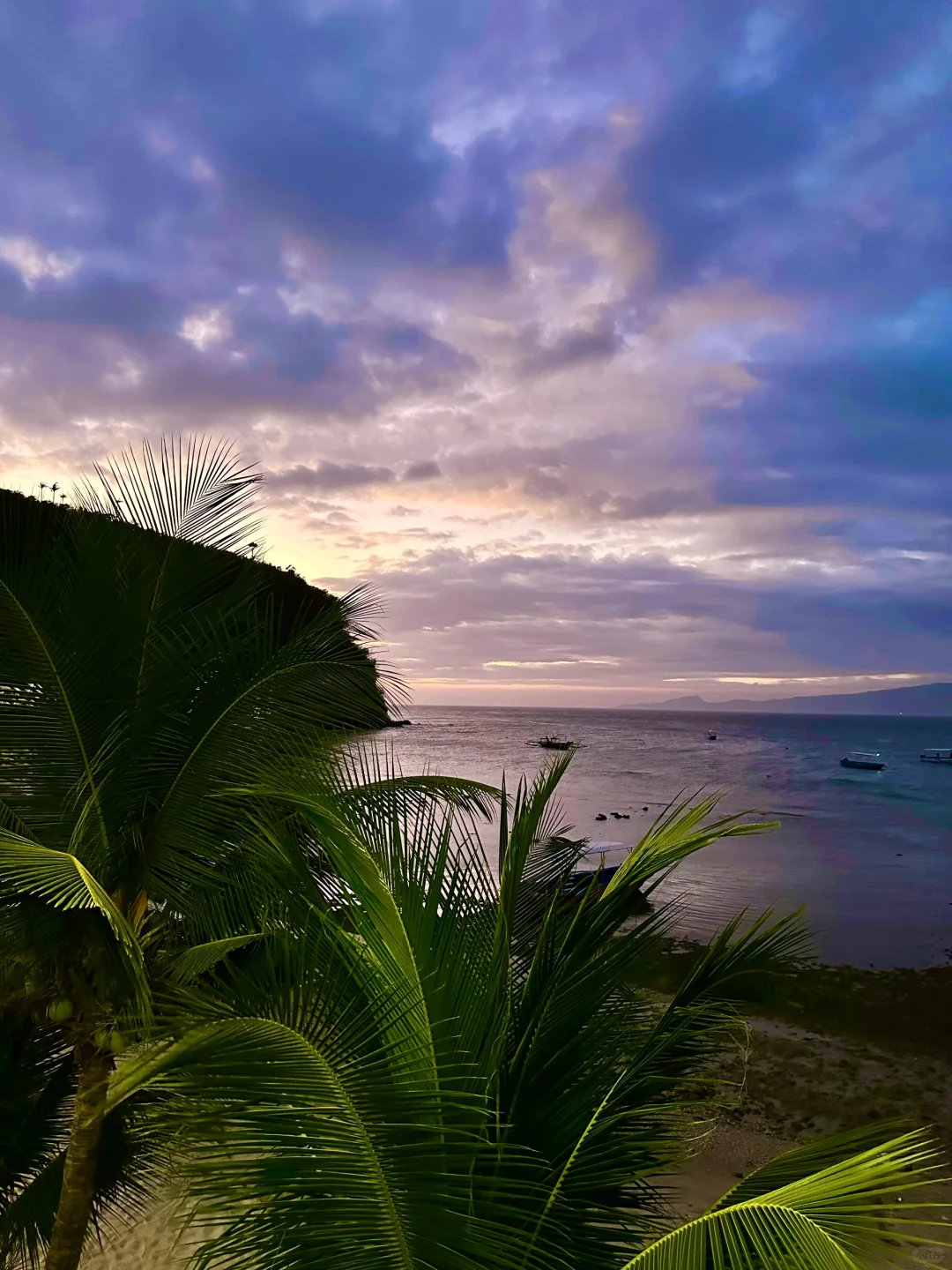 Manila/Luzon-PG Island in Manila, Philippines, a happy place to learn diving certification