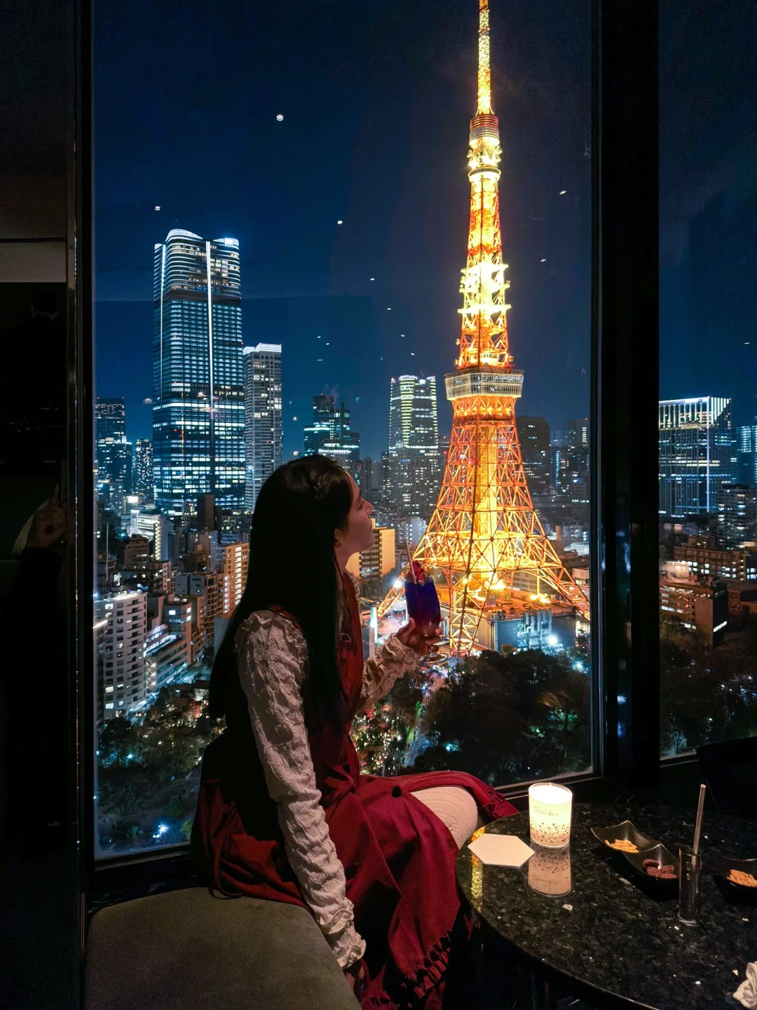 Tokyo-Sky Lounge Stellar Garden is a sky bar with a panoramic view of Tokyo Tower