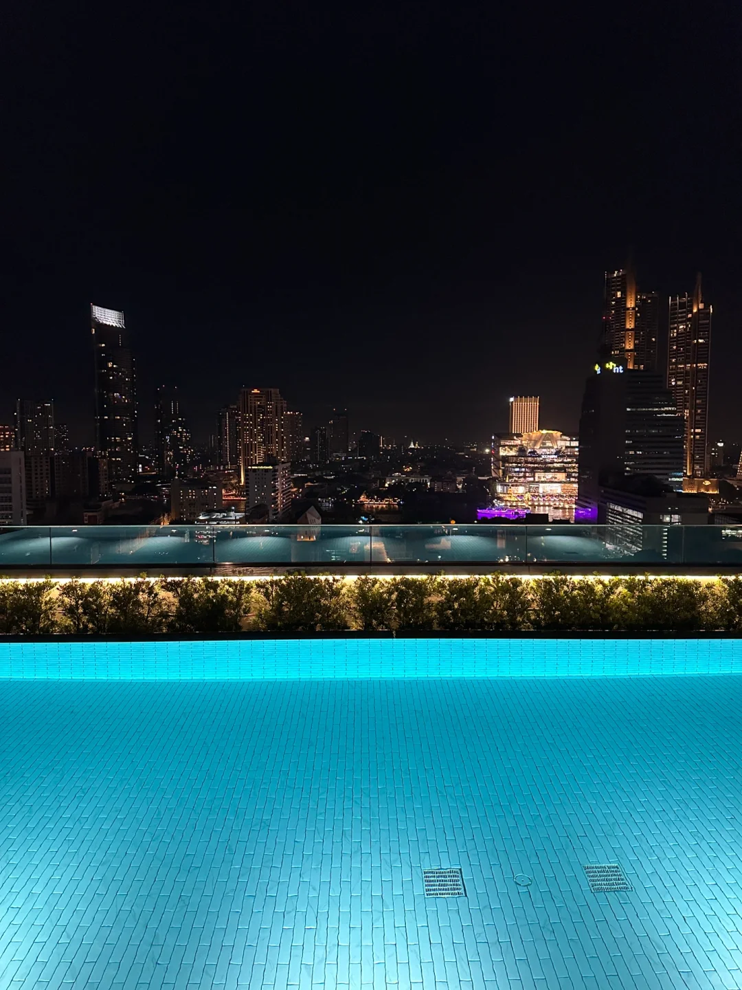 Bangkok-Grand Central Hotel The Surawongse, Bangkok, 28F Swimming pool + Rooftop bar