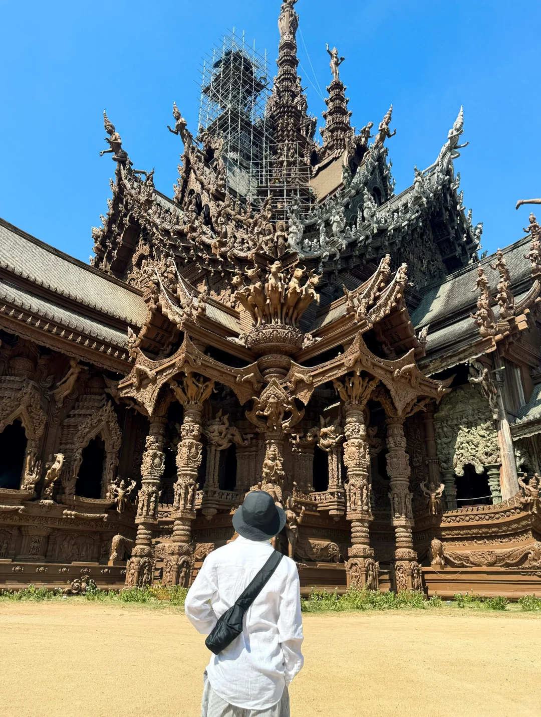 Pattaya-Recommended attractions in Pattaya: Ana Anan, Cape Dara, The Sanctuary of Truth, Let’s relax