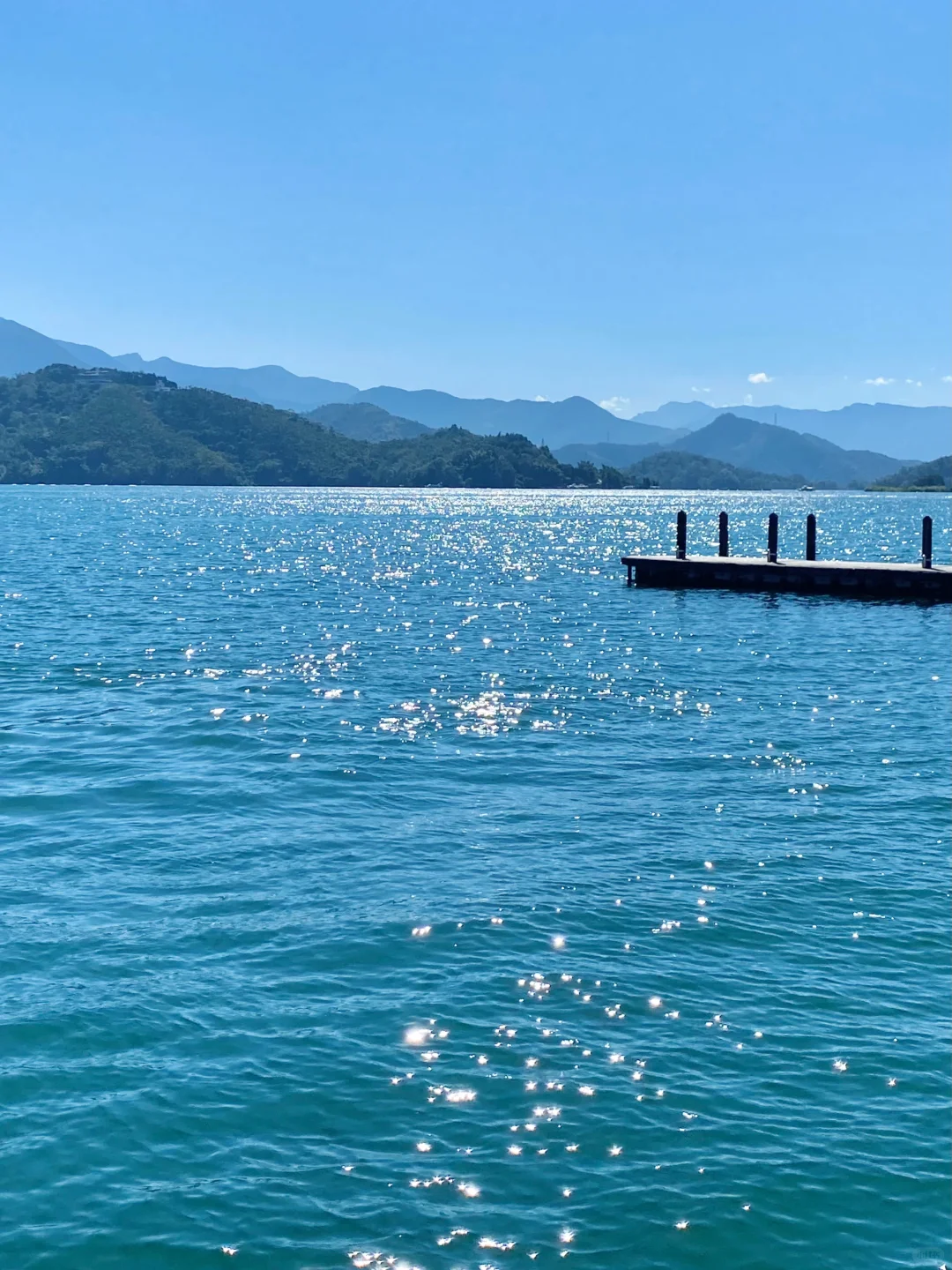 Taiwan-Taiwan's Sun Moon Lake in elementary school textbooks, enjoy the beautiful scenery by boat and cable car