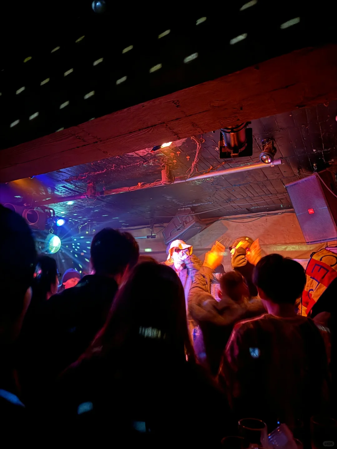 Tokyo-URAWAZA, a sensual bar in Shibuya, Tokyo, with live performances by resident rappers