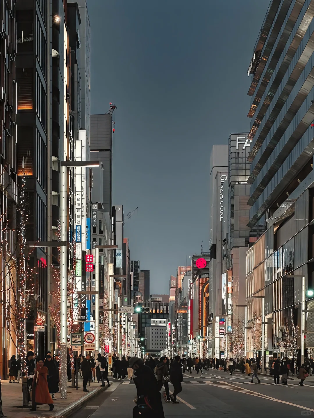 Tokyo-Visit Ginza and discover the most luxurious neighborhood in Japan!