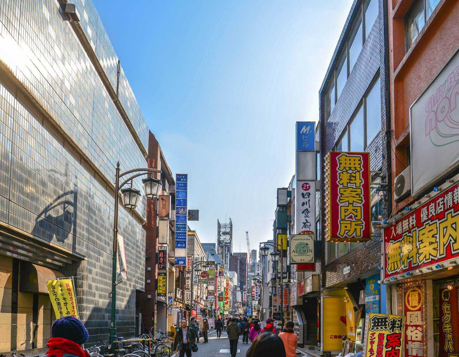 Tokyo-The largest red-light district in Asia is in Tokyo, Japan, and tourists are mainly from China and South Korea.