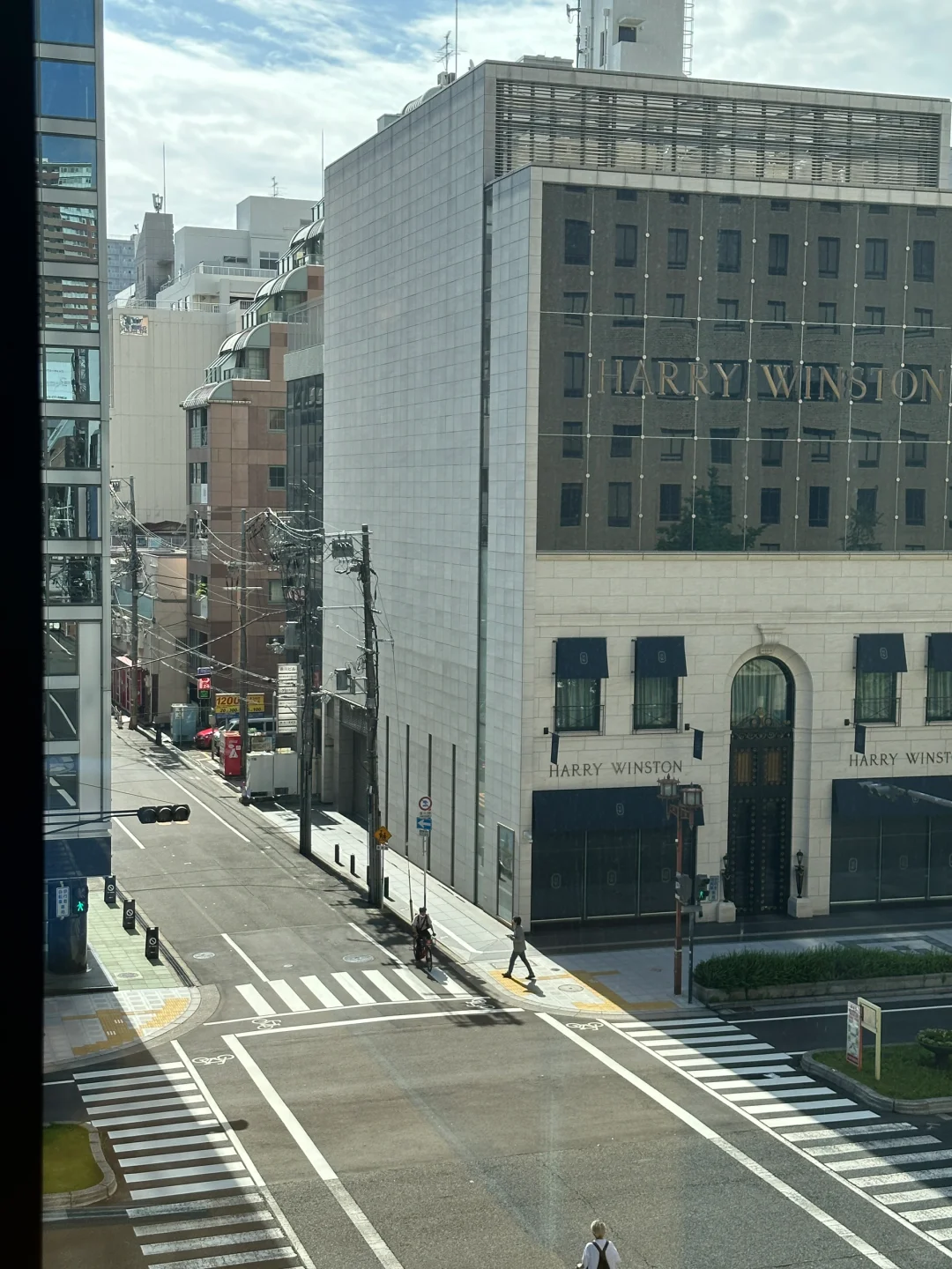 Osaka-Osaka Marriott W Hotel, floor-to-ceiling windows with high-altitude city views