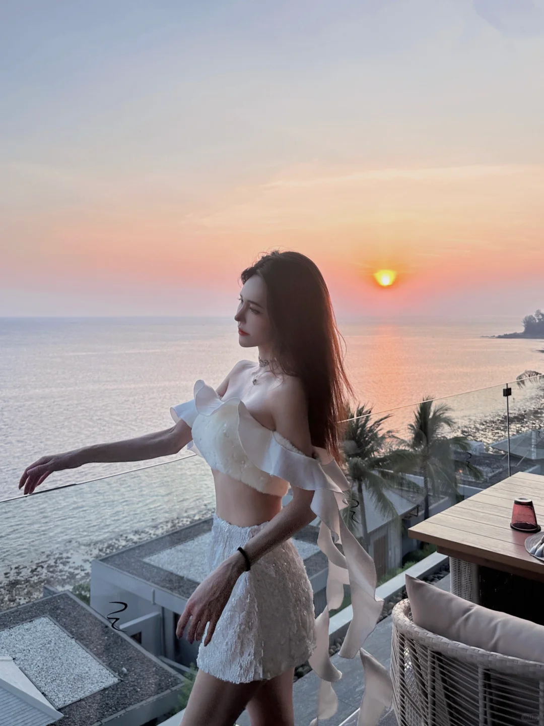 Phuket-Plum Prime Steakhouse, a clifftop restaurant in Phuket, where you can enjoy dinner with the sunset and sea breeze