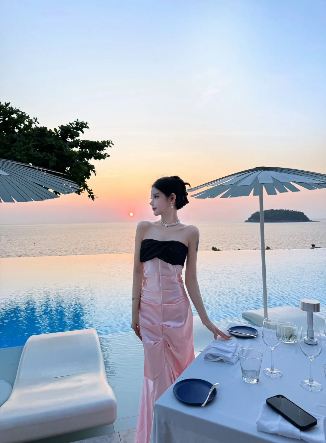 Phuket-The most beautiful sunset restaurant in Phuket, Kata Rocks