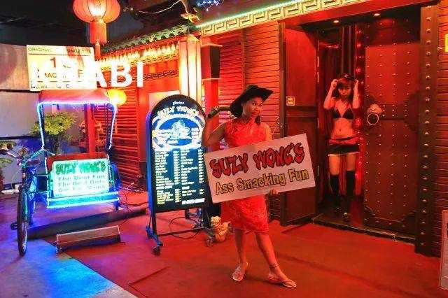 Phuket-A complete guide to Phuket's red light district! Having sex on the roadside