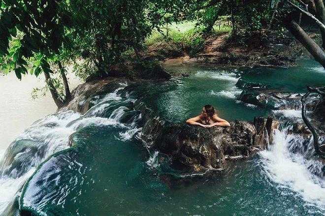 Krabi-Krabi, a small island far away from the hustle and bustle, is a karst wonderland on the sea!