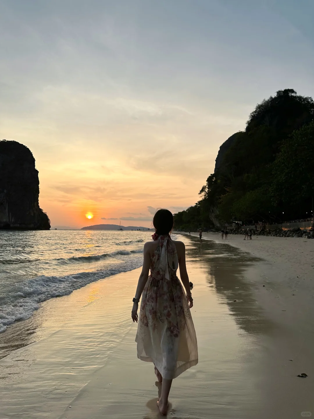 Krabi-The best place to watch the sunset on the west coast of Railay Beach in Krabi, Thailand