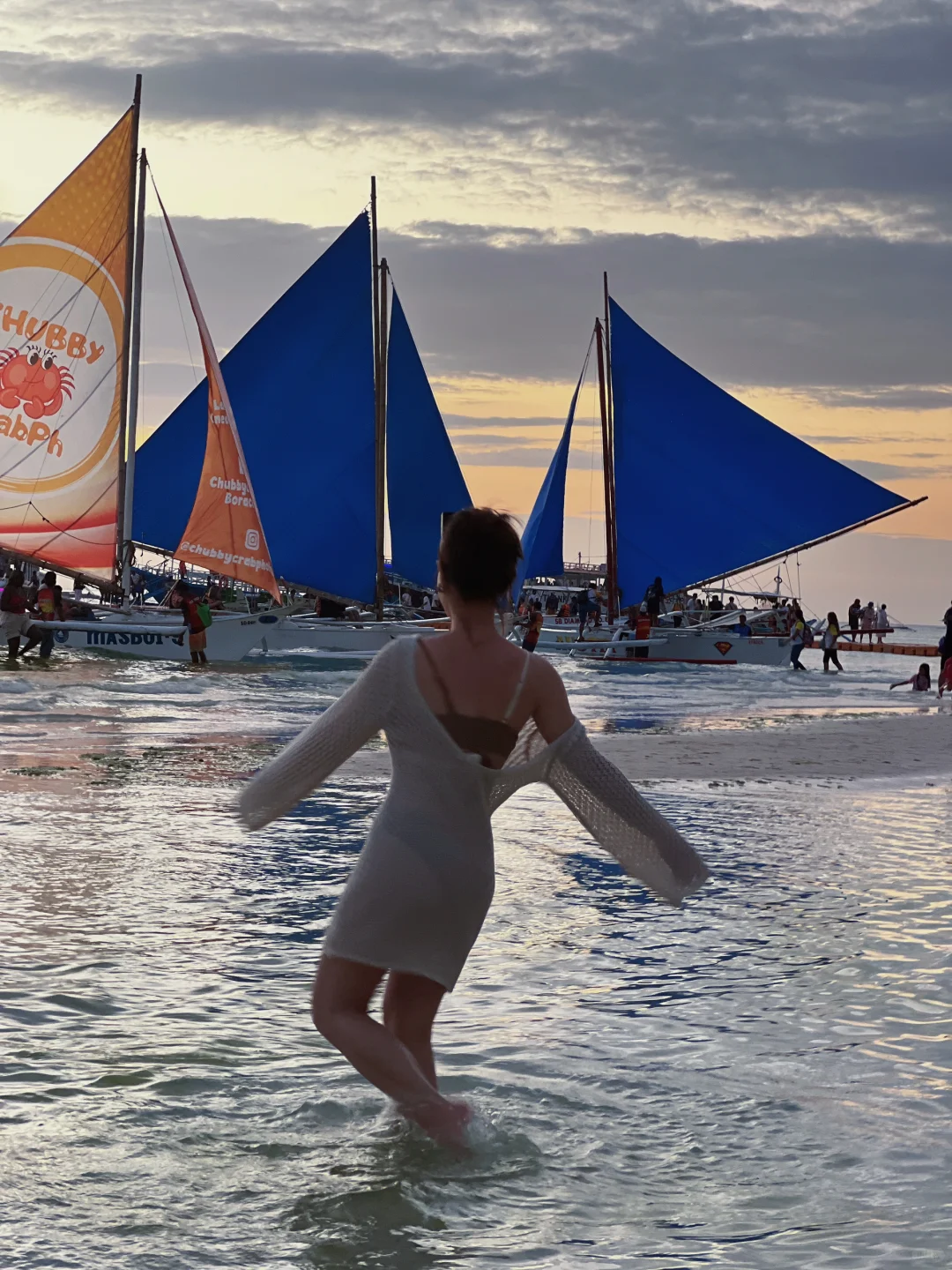 Boracay-Boracay Island Hopping Travel Guide. Hotels, Restaurants, Activities and Experiences