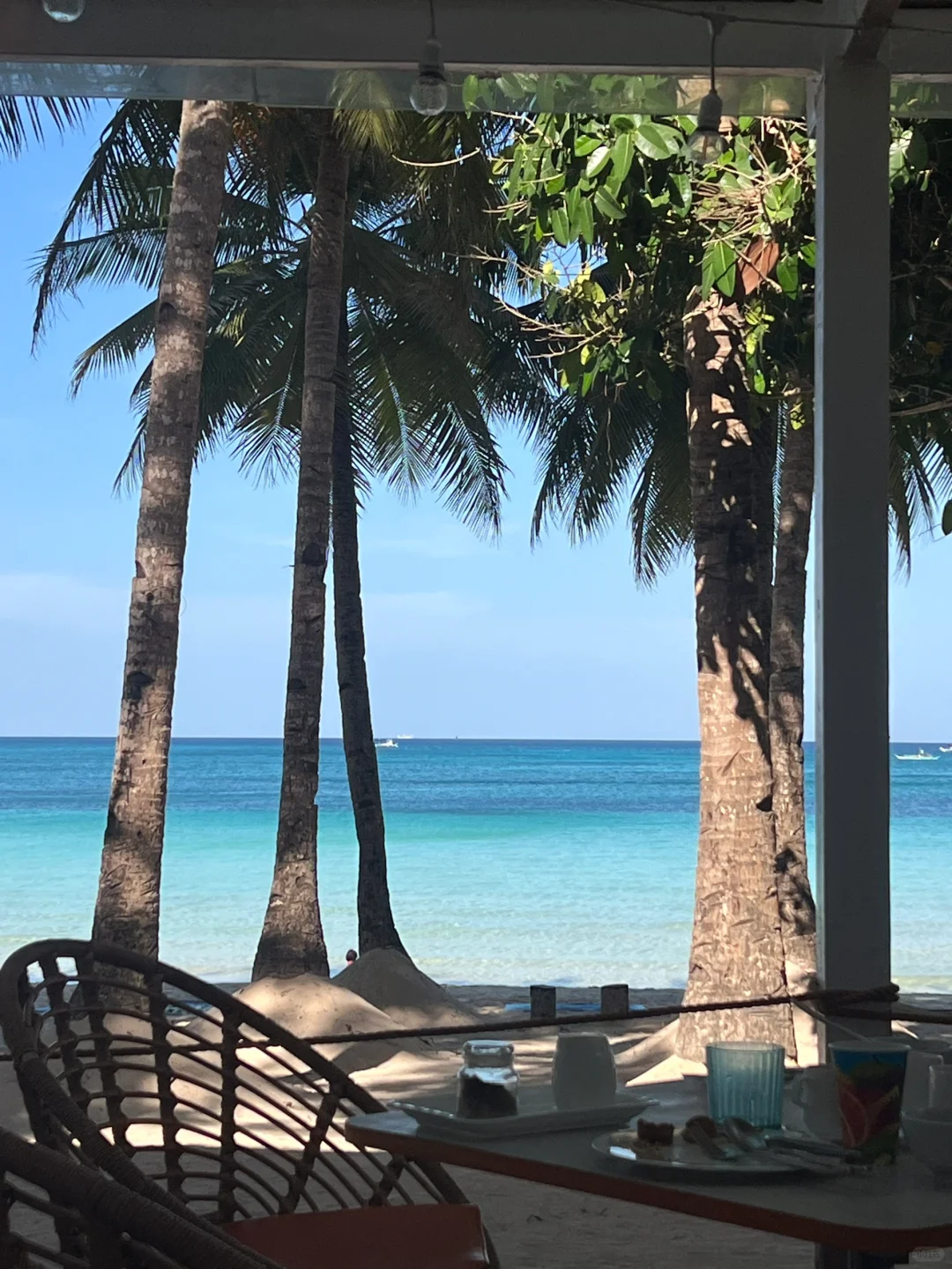 Boracay-Boracay Coast, Crimson, Lind, Mandarin Hotel Accommodation Reviews