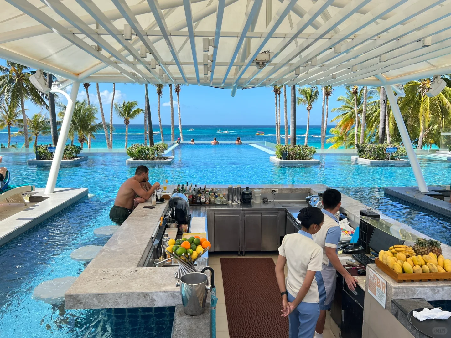 Boracay-Boracay Hotel Review | ♥️Hennan Crysyal, the sky pool is great