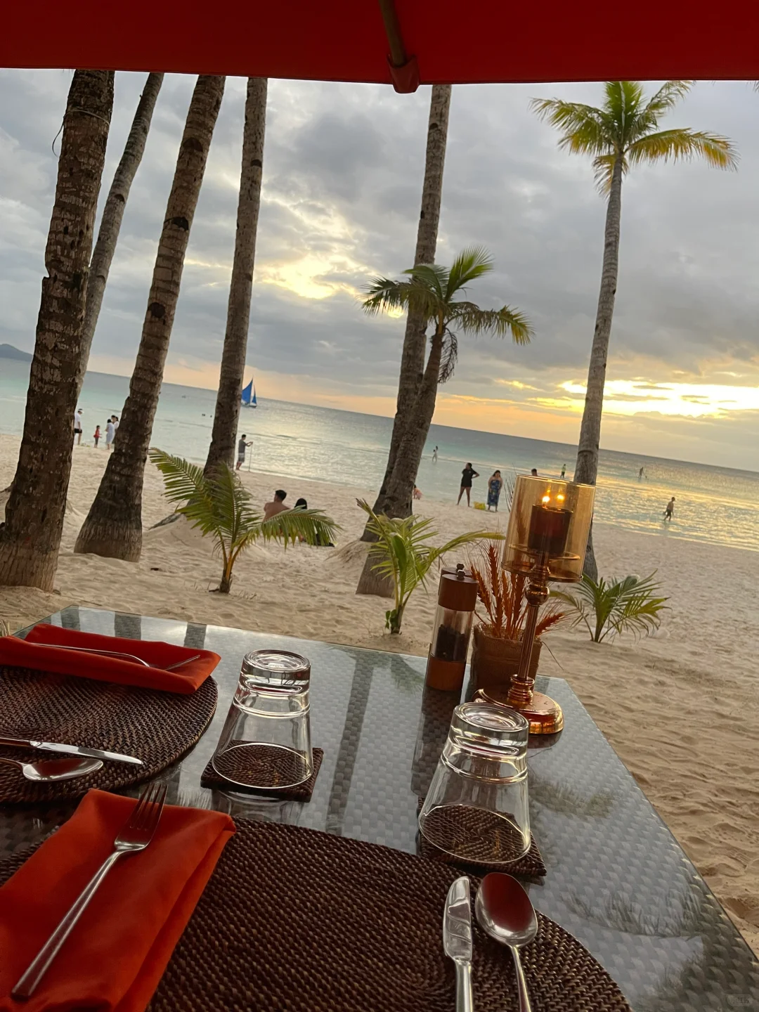 Boracay-Ambassador restaurant hotel in Boracay, 🔥fireworks show at 8pmt