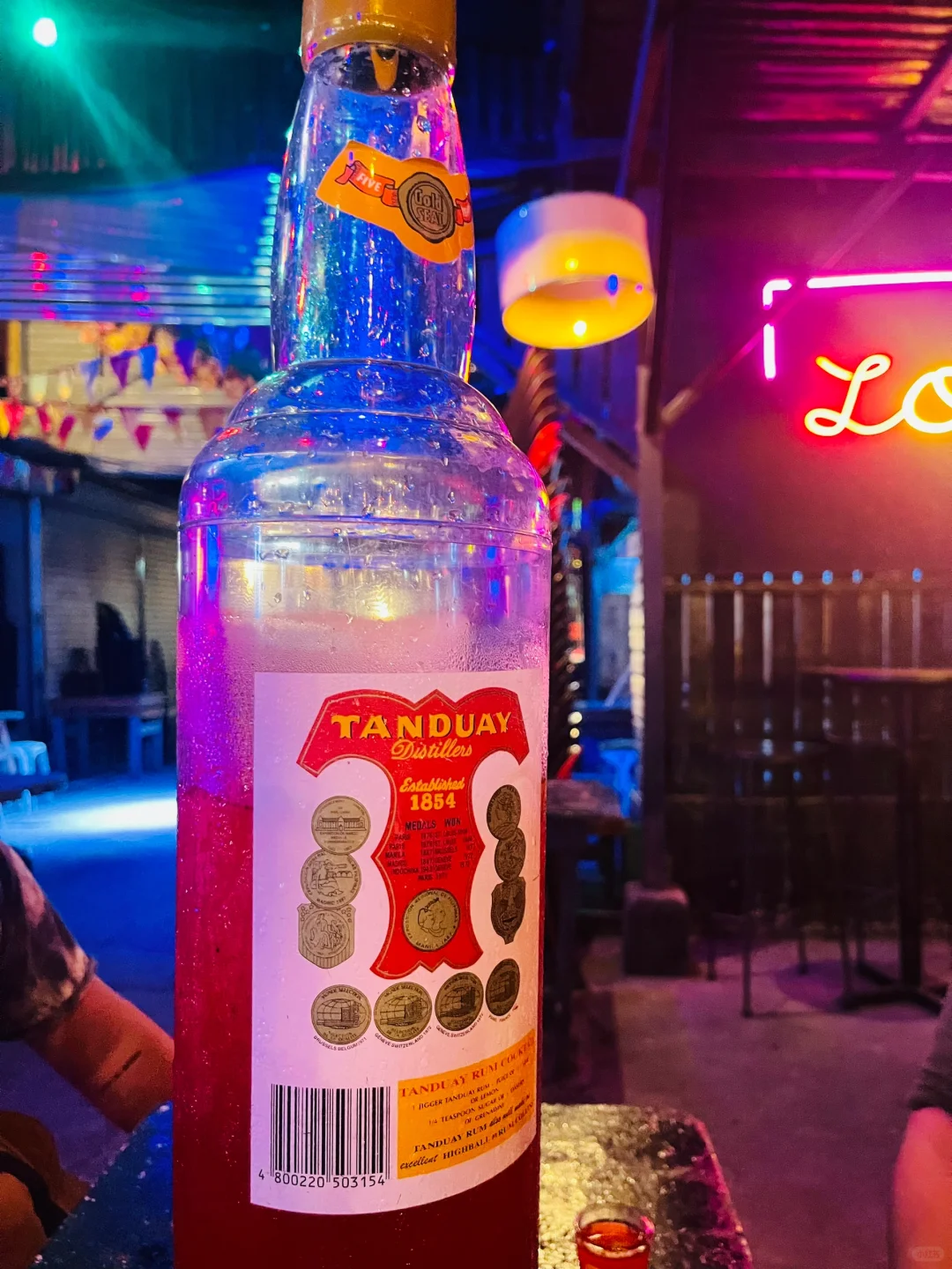 Cebu-Censored Bar in Cebu, local Filipinos are very enthusiastic to drink together