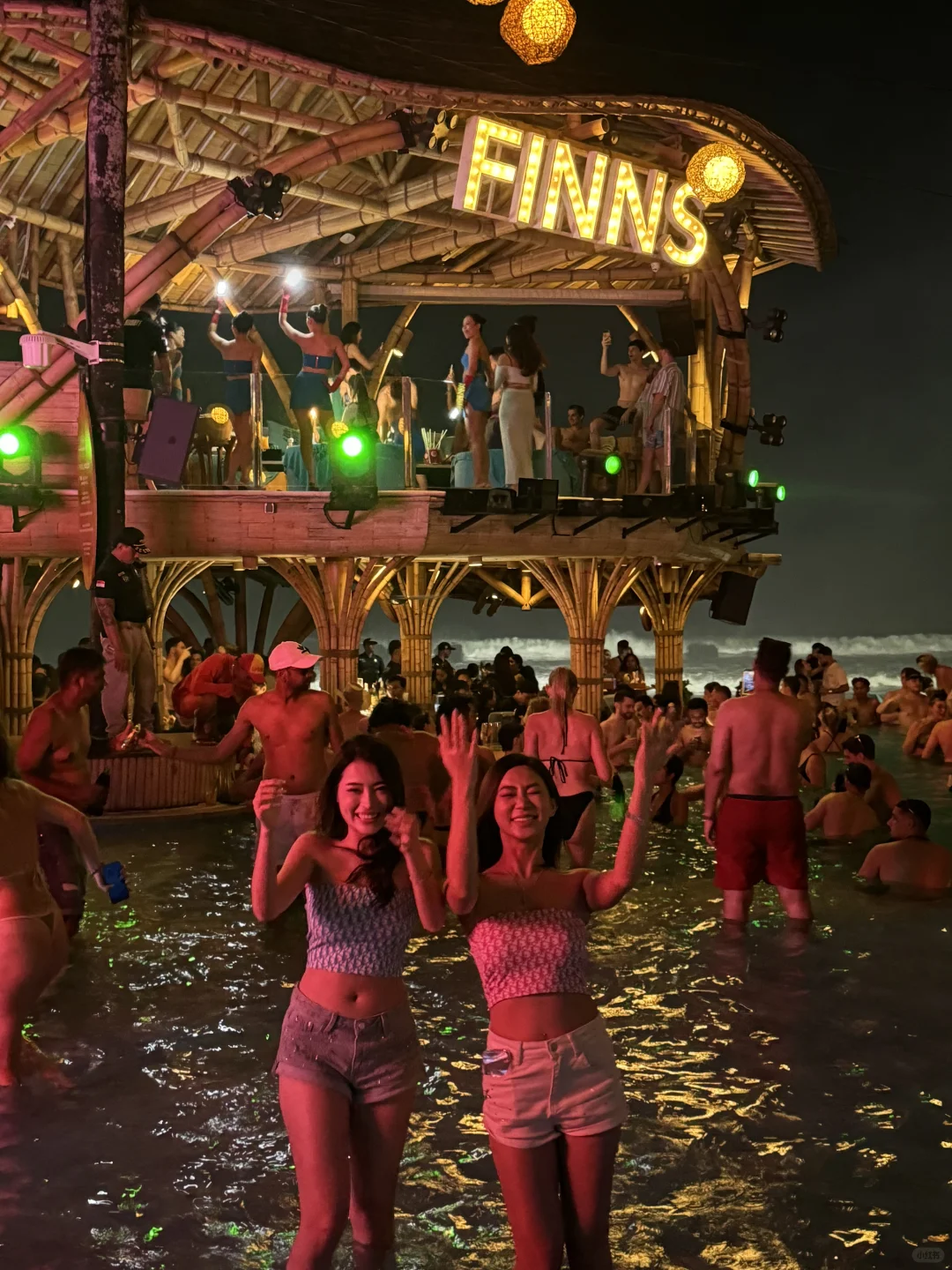 Bali-The beach club🍺 with the best atmosphere in Bali is none other than Finns