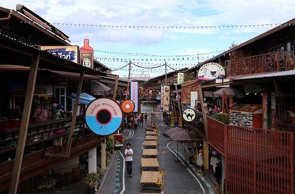 HuaHin-HuaHin, the back garden of Bangkok, the summer resort of the Thai royal family