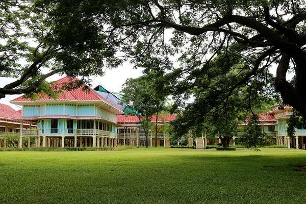 HuaHin-HuaHin, the back garden of Bangkok, the summer resort of the Thai royal family