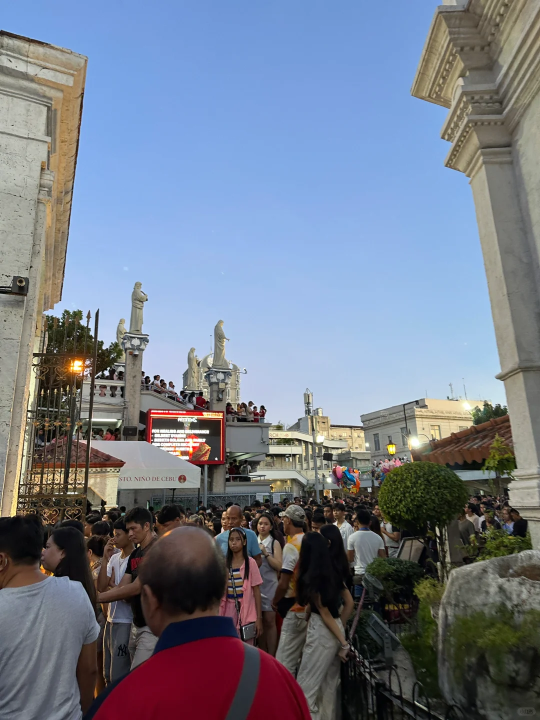 Cebu-Cebu City Walking Tour,💁🏽‍♀️ Calderon Street Night Market Shopping