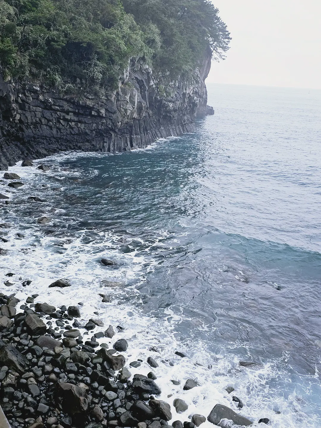 Busan/Jeju-Come to Jeju Island to see the crystal clear sea during the holidays