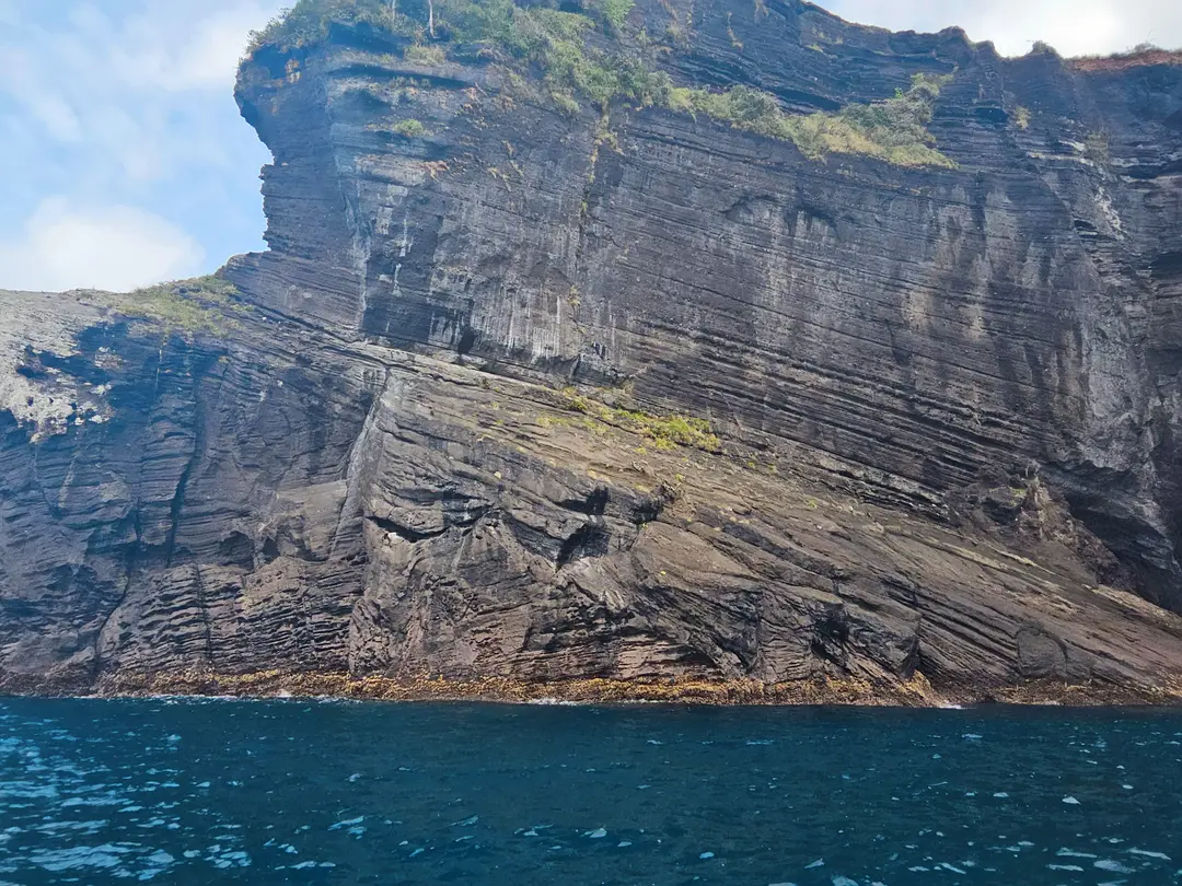 Busan/Jeju-Come to Jeju Island to see the crystal clear sea during the holidays