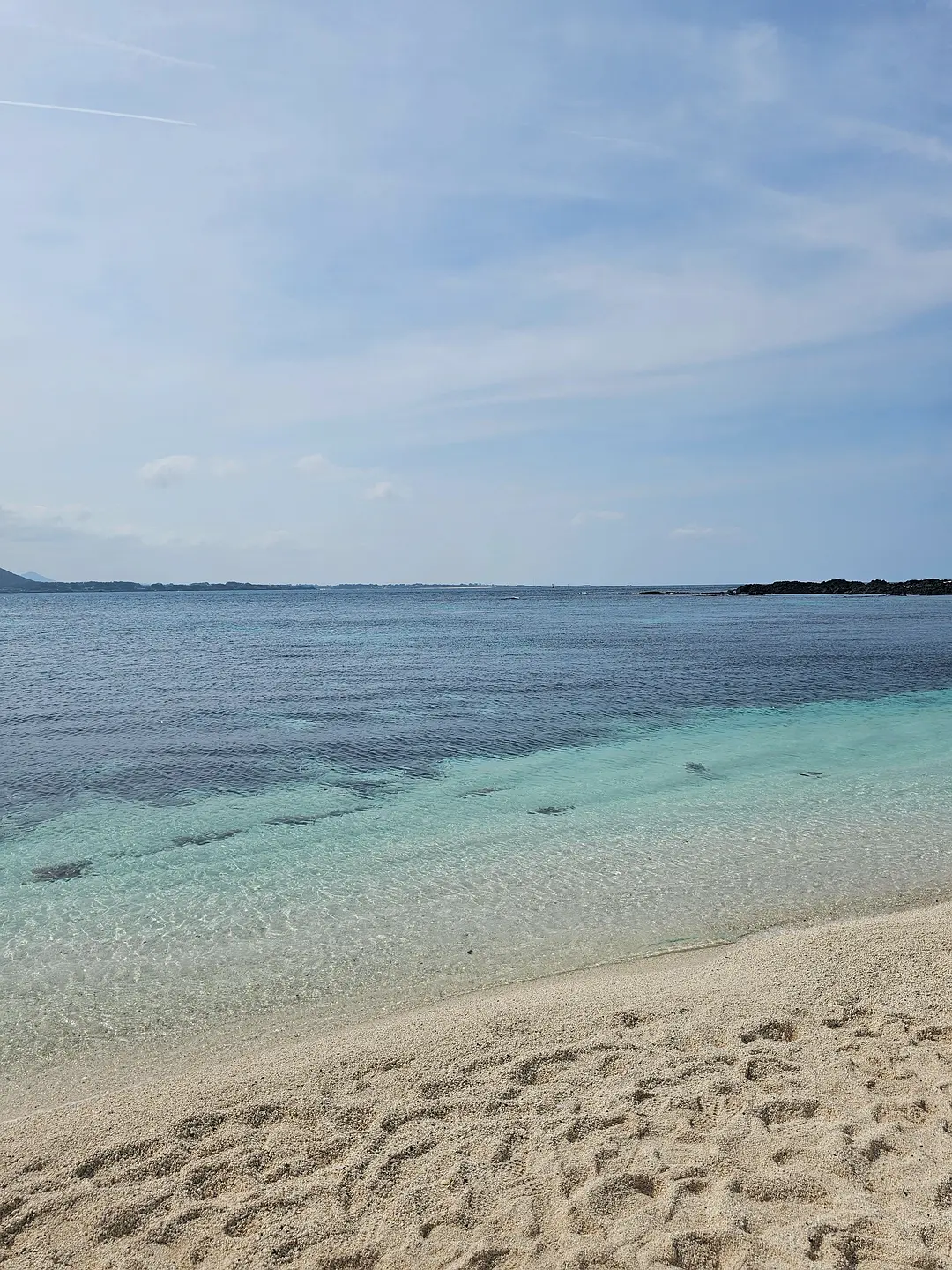 Busan/Jeju-Come to Jeju Island to see the crystal clear sea during the holidays