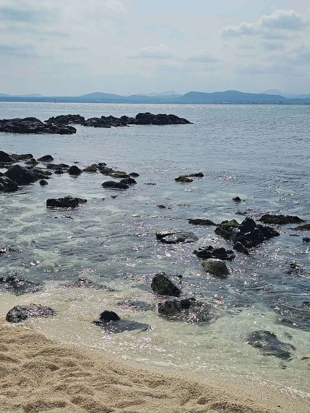 Busan/Jeju-Come to Jeju Island to see the crystal clear sea during the holidays