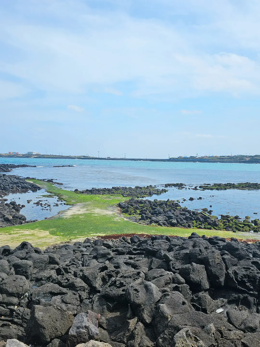 Busan/Jeju-Come to Jeju Island to see the crystal clear sea during the holidays