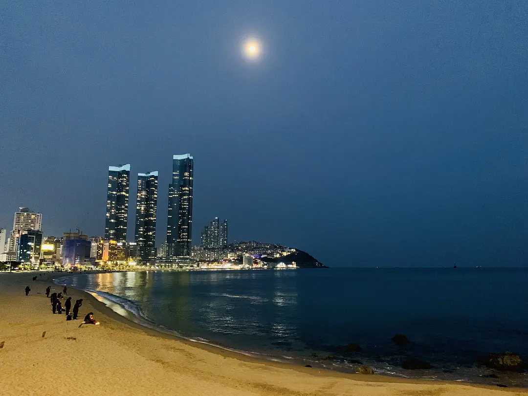 Busan/Jeju-Traveling to Busan, South Korea, is a dream I had when I was young.