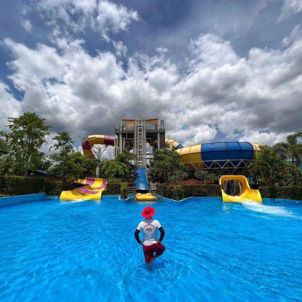 Clark/Angel City-Aqua Planet Clark, the largest water park in the Philippines, is back!