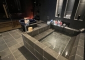 The most luxurious Olive SPA in Japan, 50,000 yen/hour, including bedrock bathin