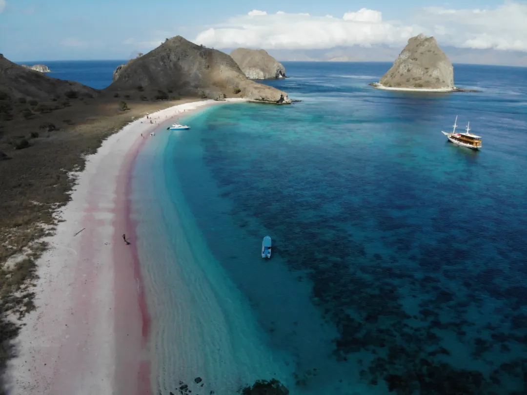 Bali-Komodo National Park｜Pink Romantic Girl’s Heart Holy Land 200 nautical miles east of Bali