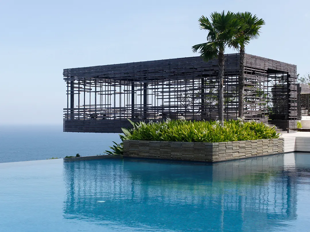 Bali-A paradise built on a cliff, a romantic and timeless honeymoon destination. I Bali Alila Hotel