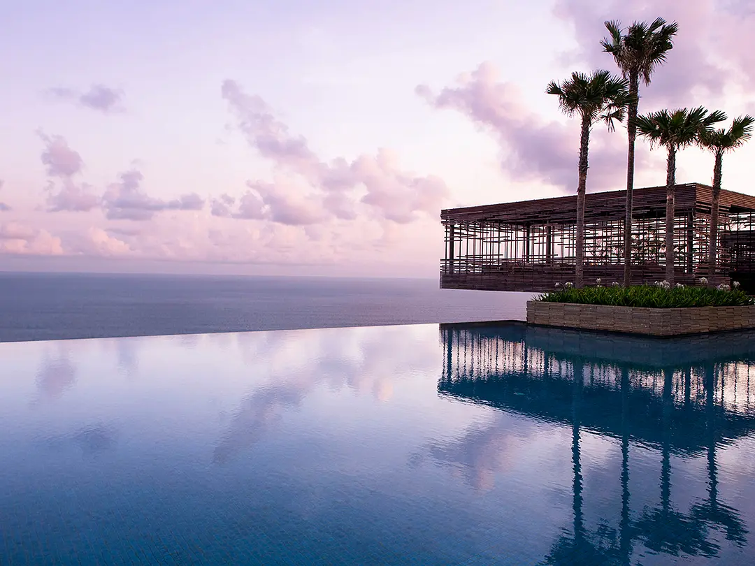 Bali-A paradise built on a cliff, a romantic and timeless honeymoon destination. I Bali Alila Hotel