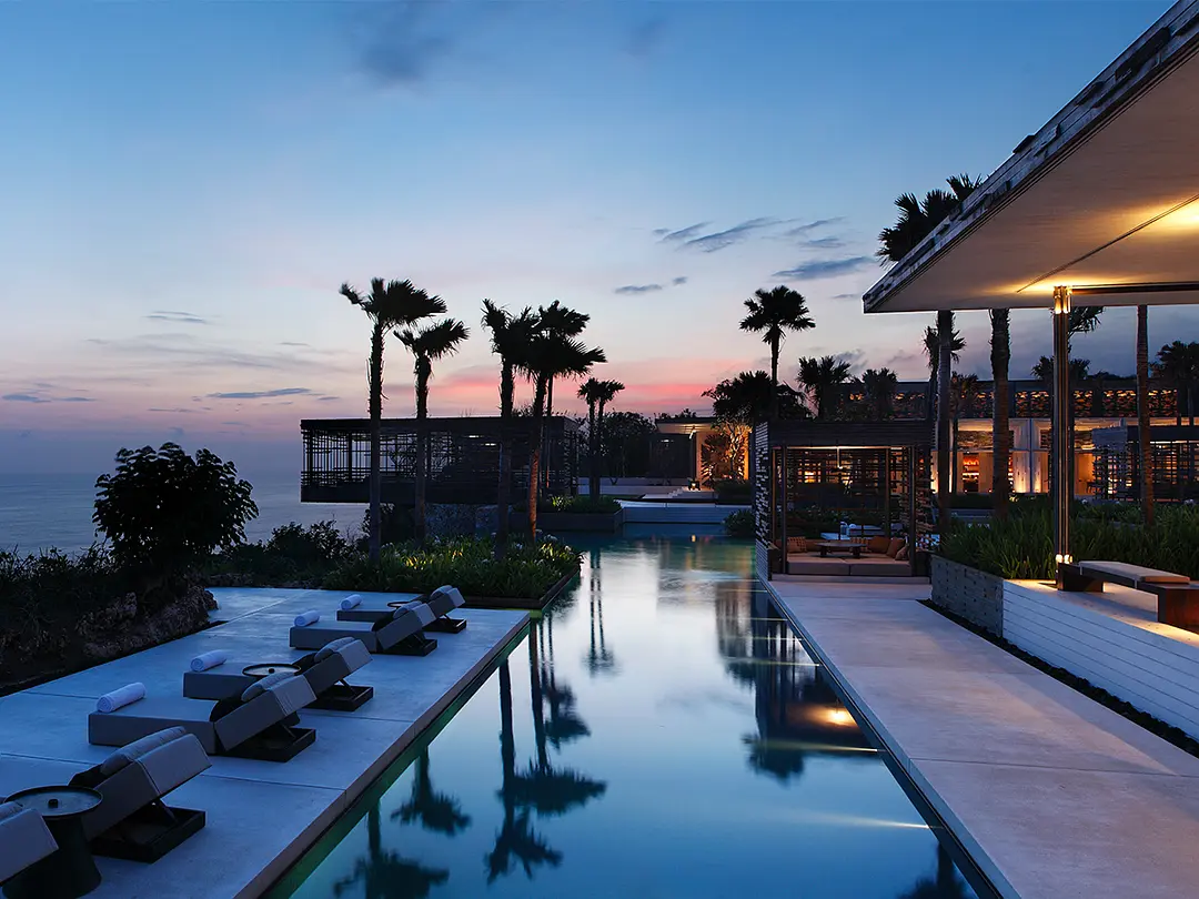 Bali-A paradise built on a cliff, a romantic and timeless honeymoon destination. I Bali Alila Hotel