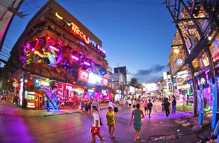 Phuket-Phuket Red Light District nightlife guide, there is always a girl suitable for you