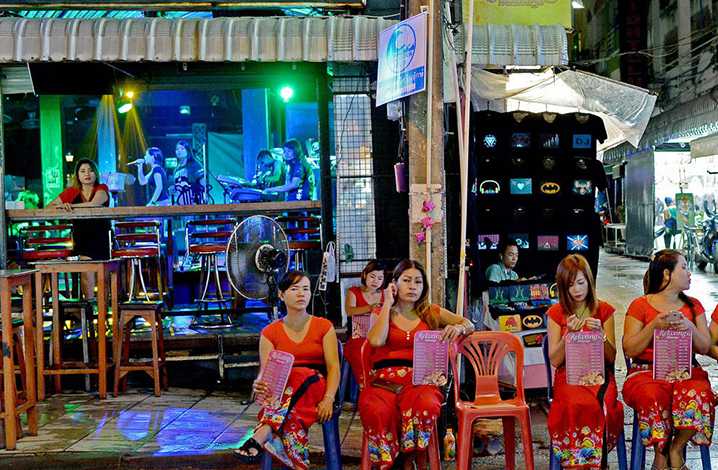 Phuket-Phuket Red Light District nightlife guide, there is always a girl suitable for you